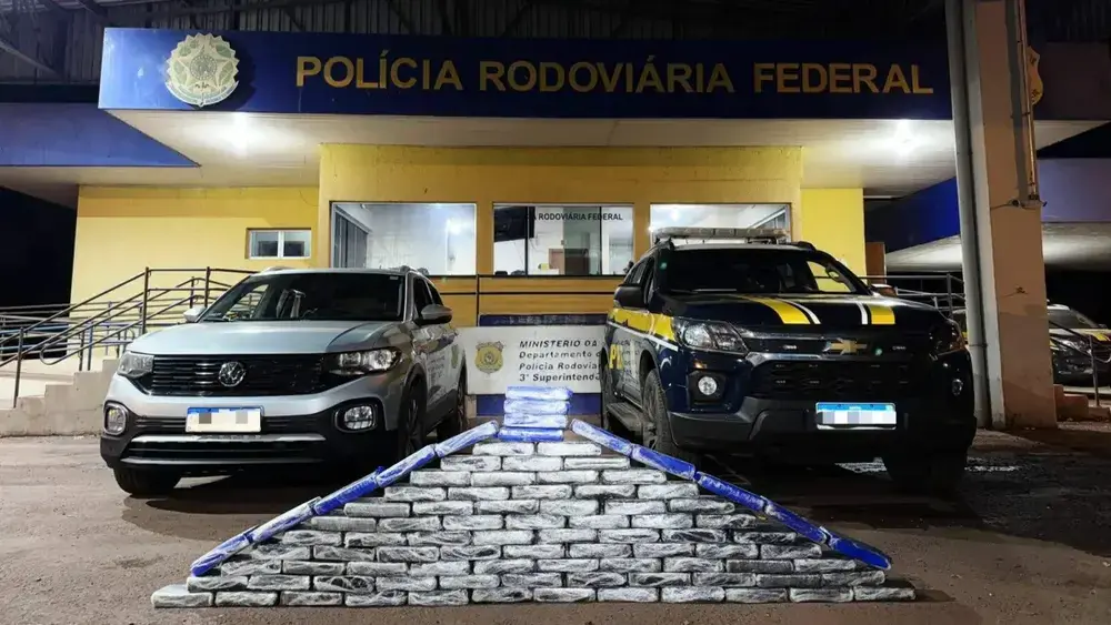 Militar usa neto como disfarce para transportar 96 kg de cocaína