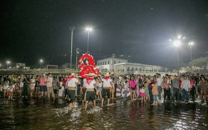 Banho de São João 2026 começa com show de Panda em Corumbá