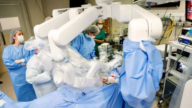 Brasil, Chile e Panamá fazem cirurgia robótica simultânea inédita
