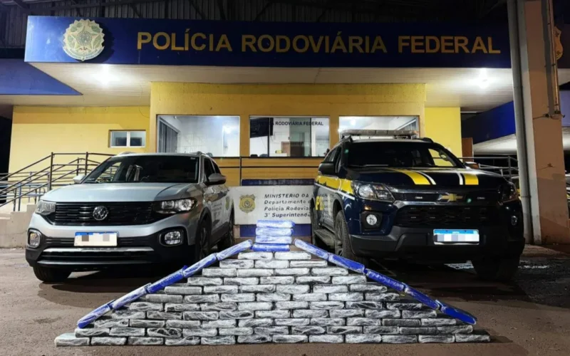 Militar usa neto como disfarce para transportar 96 kg de cocaína