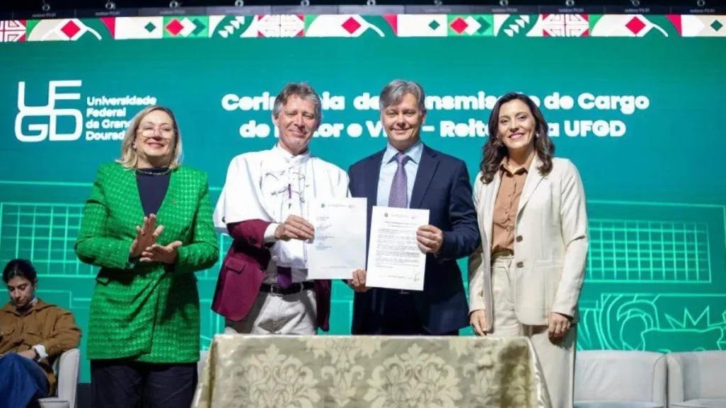 Nova reitoria da UFGD assume com foco em inclusão