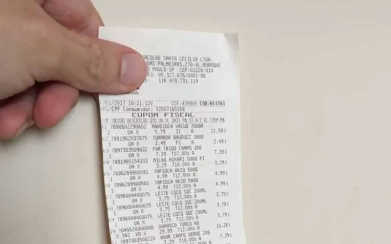 CPF na nota pode render R$ 300 mil em sorteio desta terça