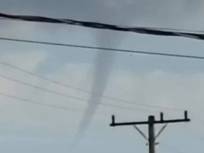 Nuvem funil surge em Sidrolândia antes de queda de temperatura