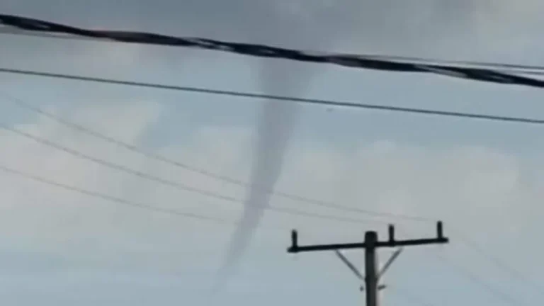 Nuvem funil surge em Sidrolândia antes de queda de temperatura
