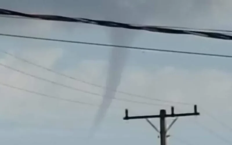 Nuvem funil surge em Sidrolândia antes de queda de temperatura