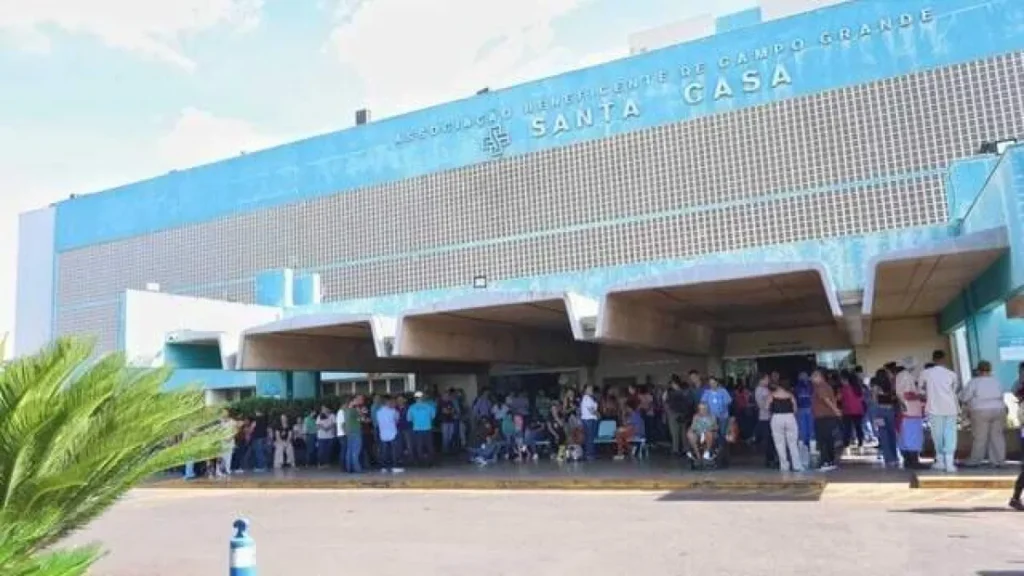 Santa Casa atrasa salários e enfermagem ameaça paralisação