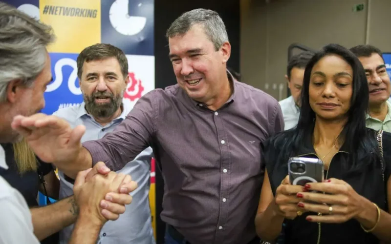 Riedel: do governo técnico ao comando político