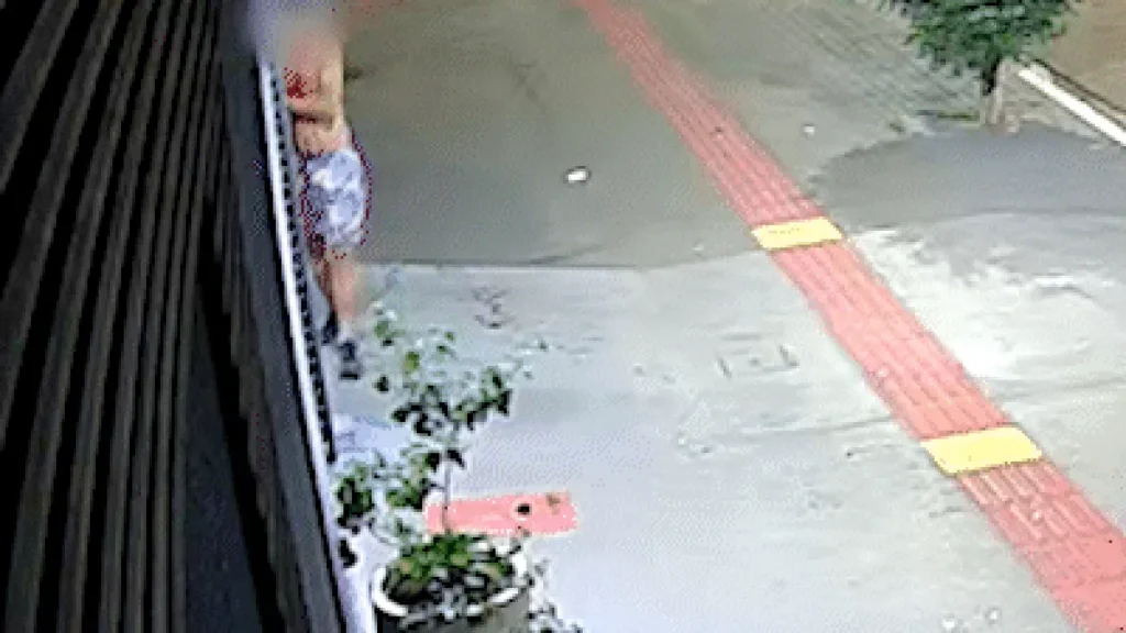 Homem morre a facadas e corre sangrando por quadra em Campo Grande