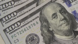Dólar fecha a R$ 5,13 com tensão entre EUA e Irã