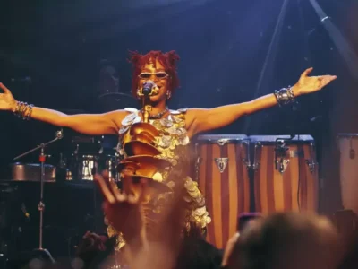 Karol Conká faz show gratuito na Parada LGBT+ de Campo Grande