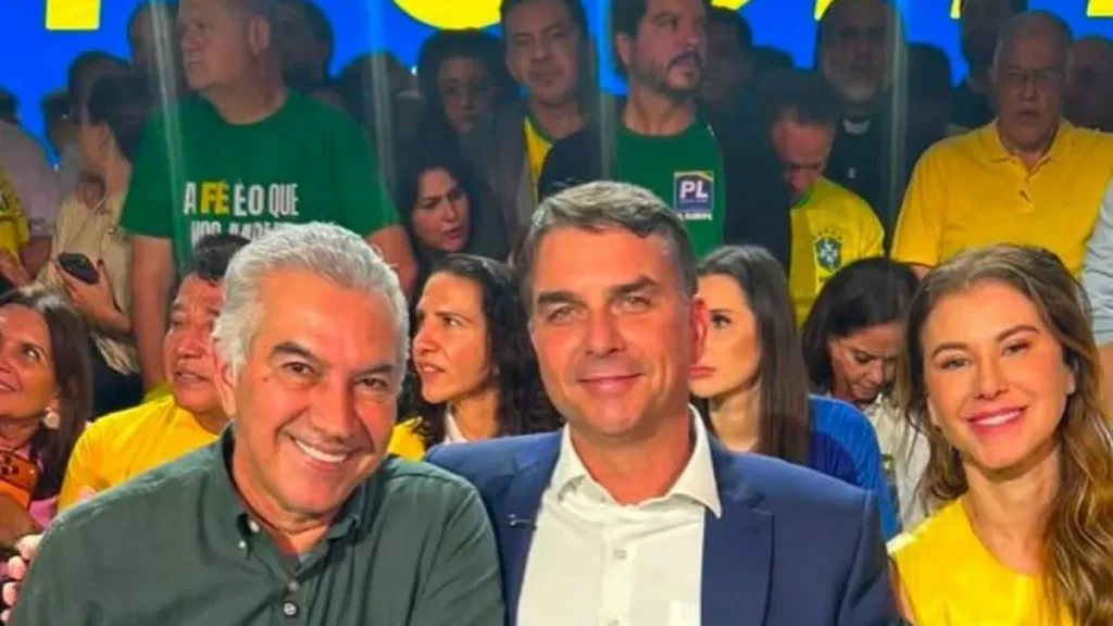 PL lança candidatura de Flávio Bolsonaro com Riedel e Reinaldo
