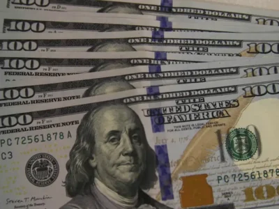 Dólar fecha a R$ 5,11 com alta de 0,60% na semana