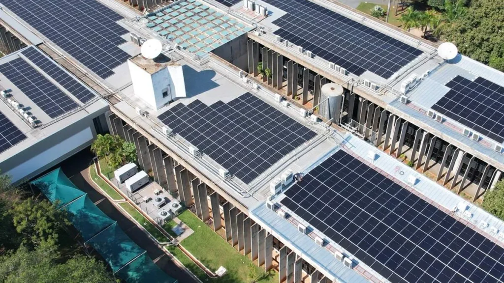 Alems elimina 10 concorrentes e fecha contrato solar de R$ 5,37 mi