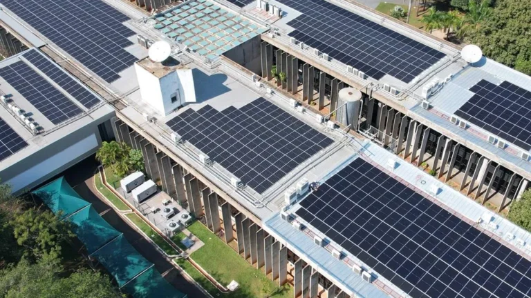 Alems elimina 10 concorrentes e fecha contrato solar de R$ 5,37 mi