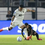 Cuello marca contra ex-clube e Galo vence na Sul-Americana