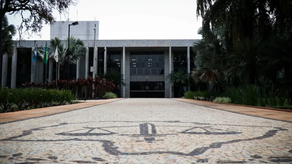 Oficial agredido durante apreensão receberá R$ 10 mil de indenização