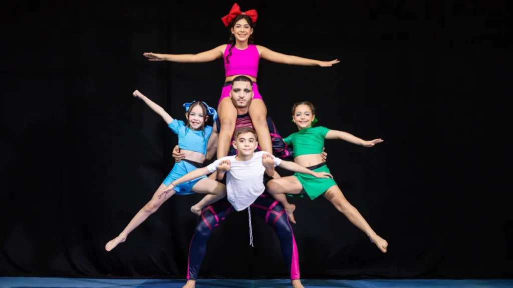 Circo Tem Várias Caras: espetáculo solidário em Corumbá